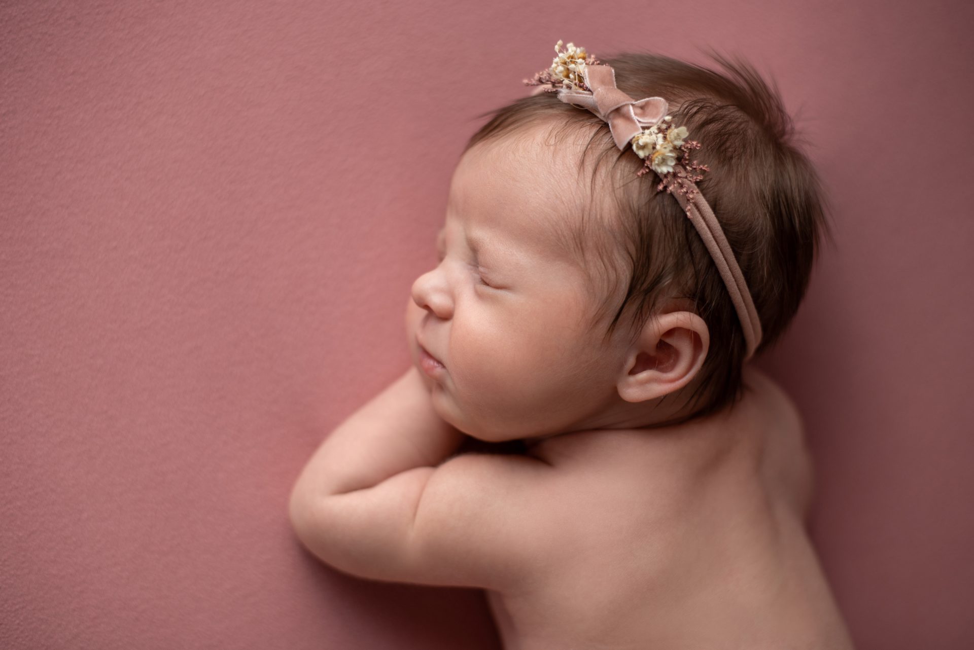NEWBORN SESSIONS