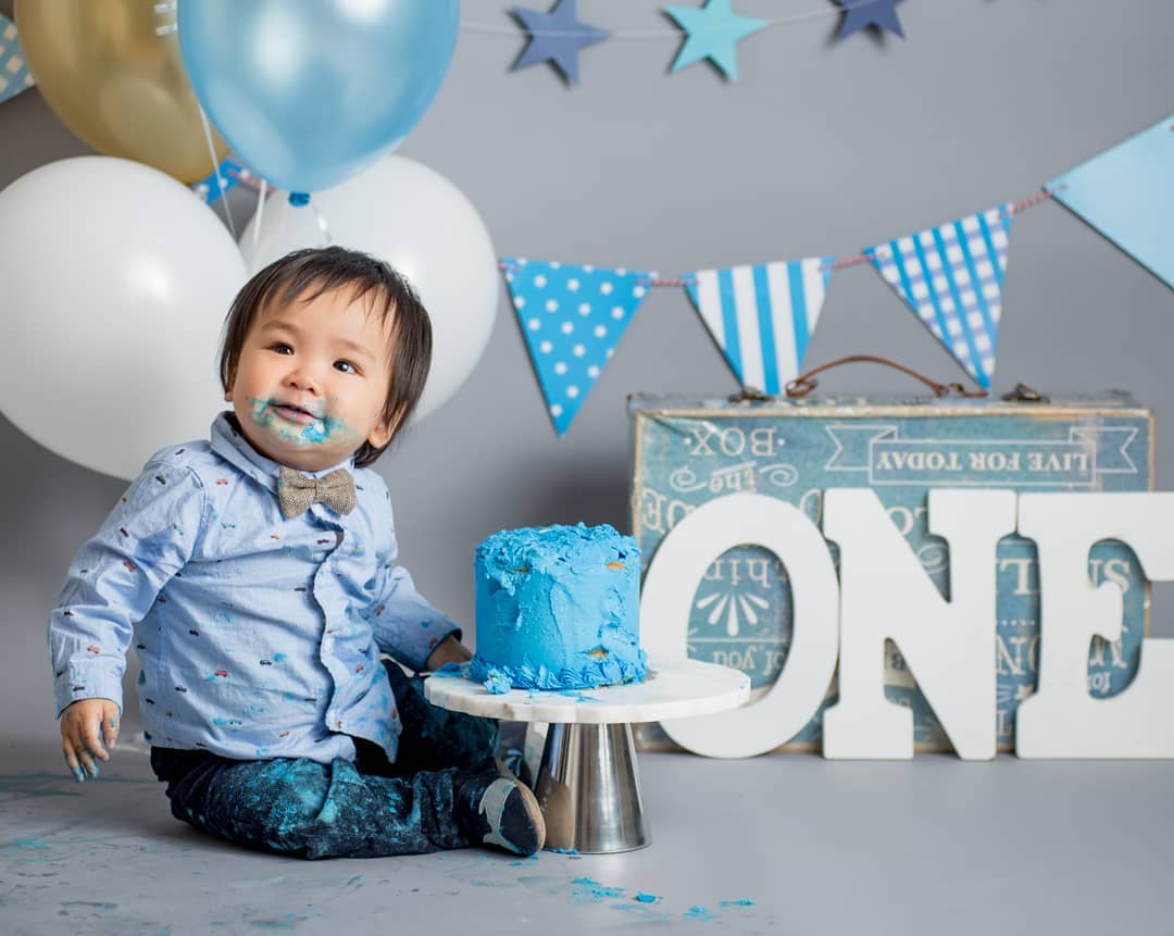 CAKE SMASH SESSIONS